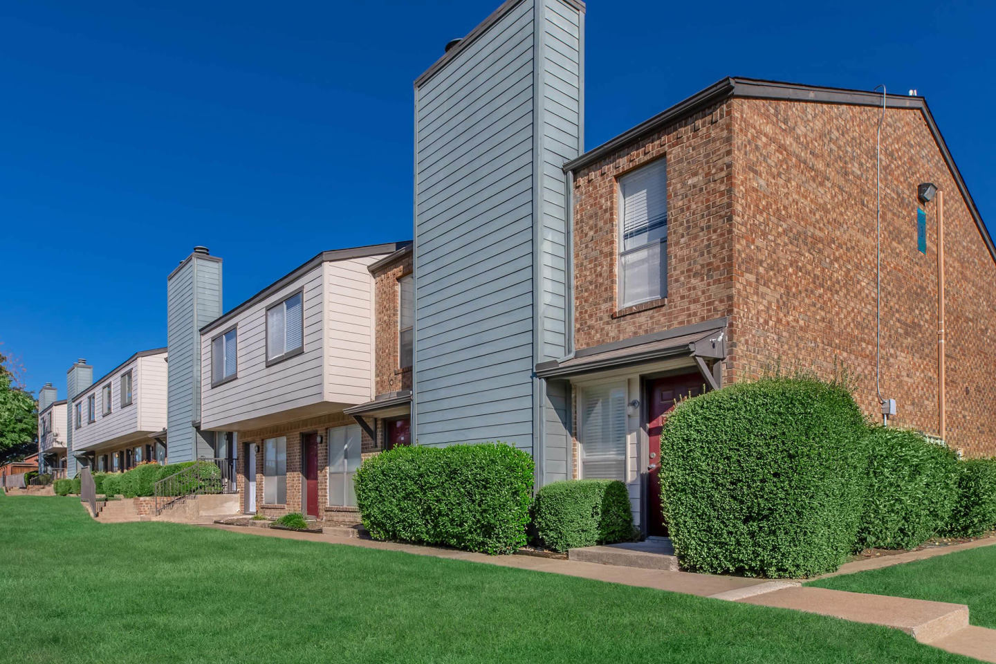 Parkwood Plaza Townhomes Image 9