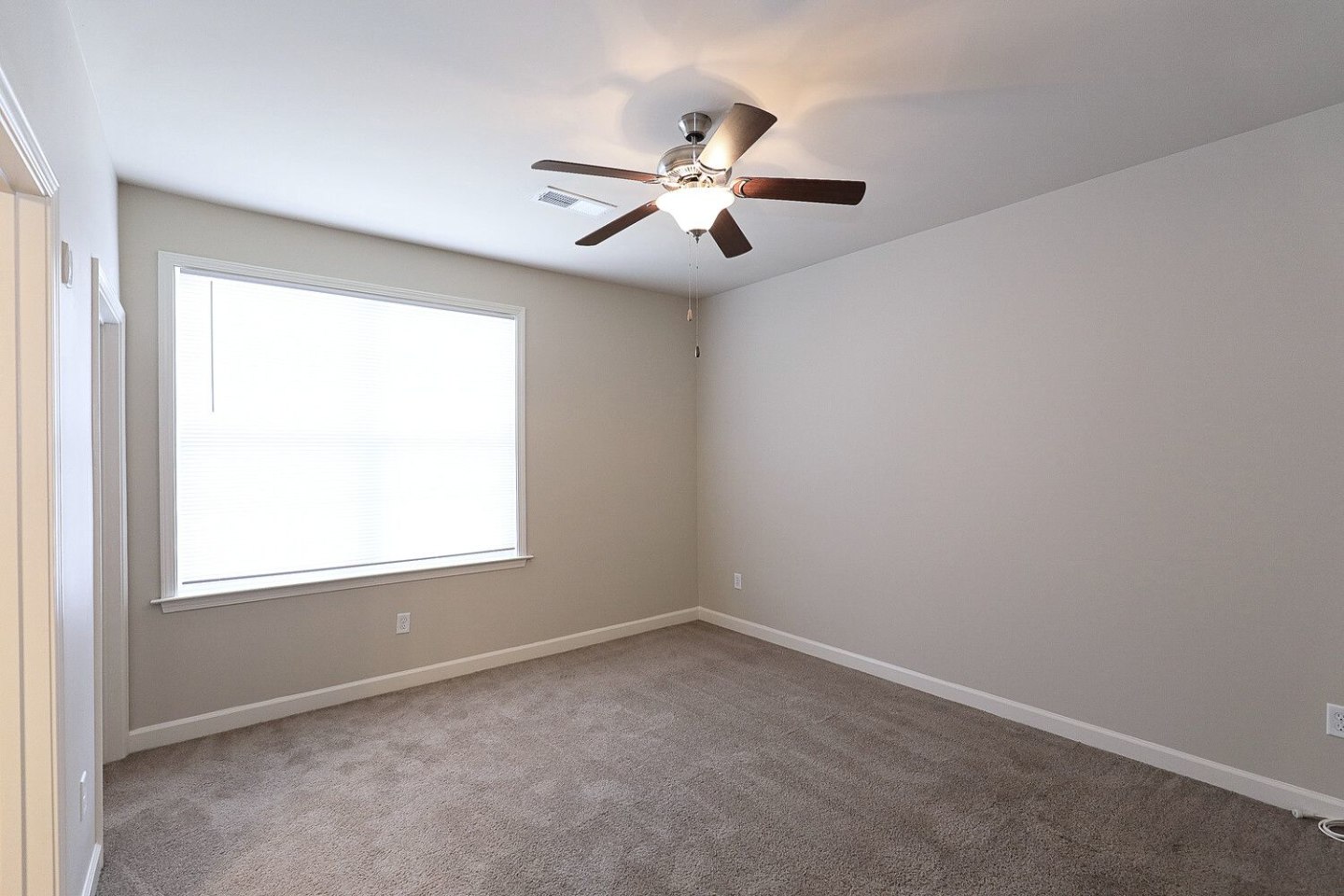 The Astoria Apartment Homes Image 15