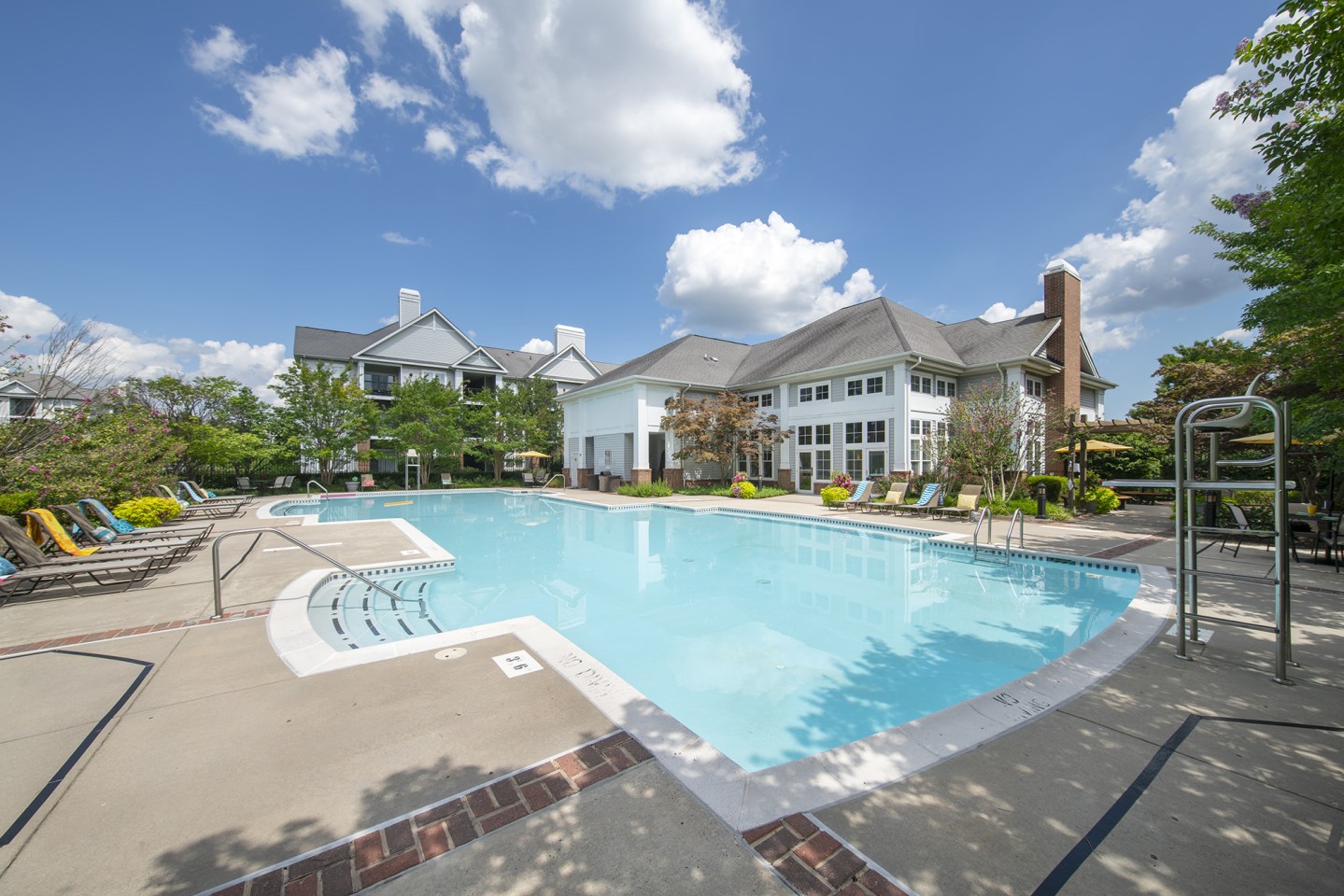 The Apartments at Cambridge Court Image 6