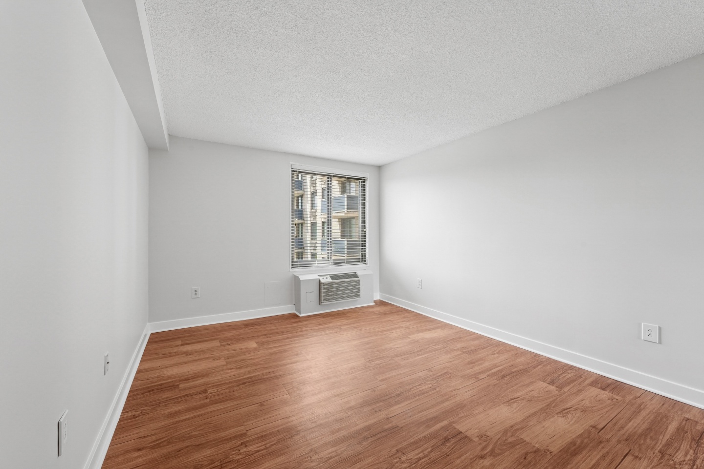 Riverside Apartments Image 32