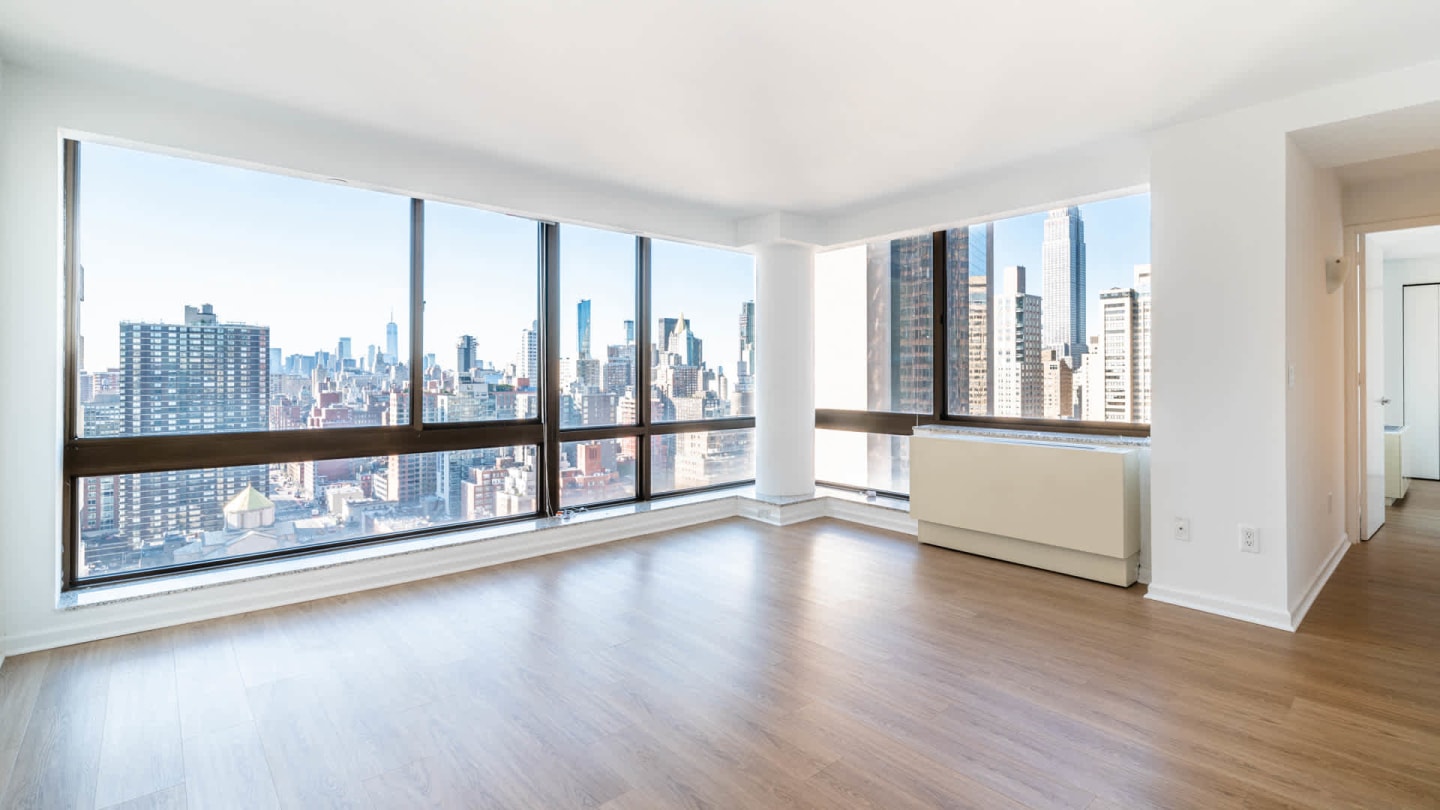 300 East 39th Image 10