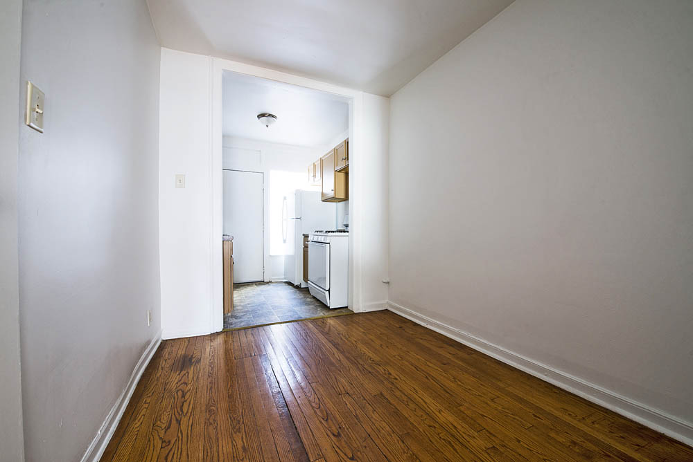 8208 S Drexel Ave Image 3