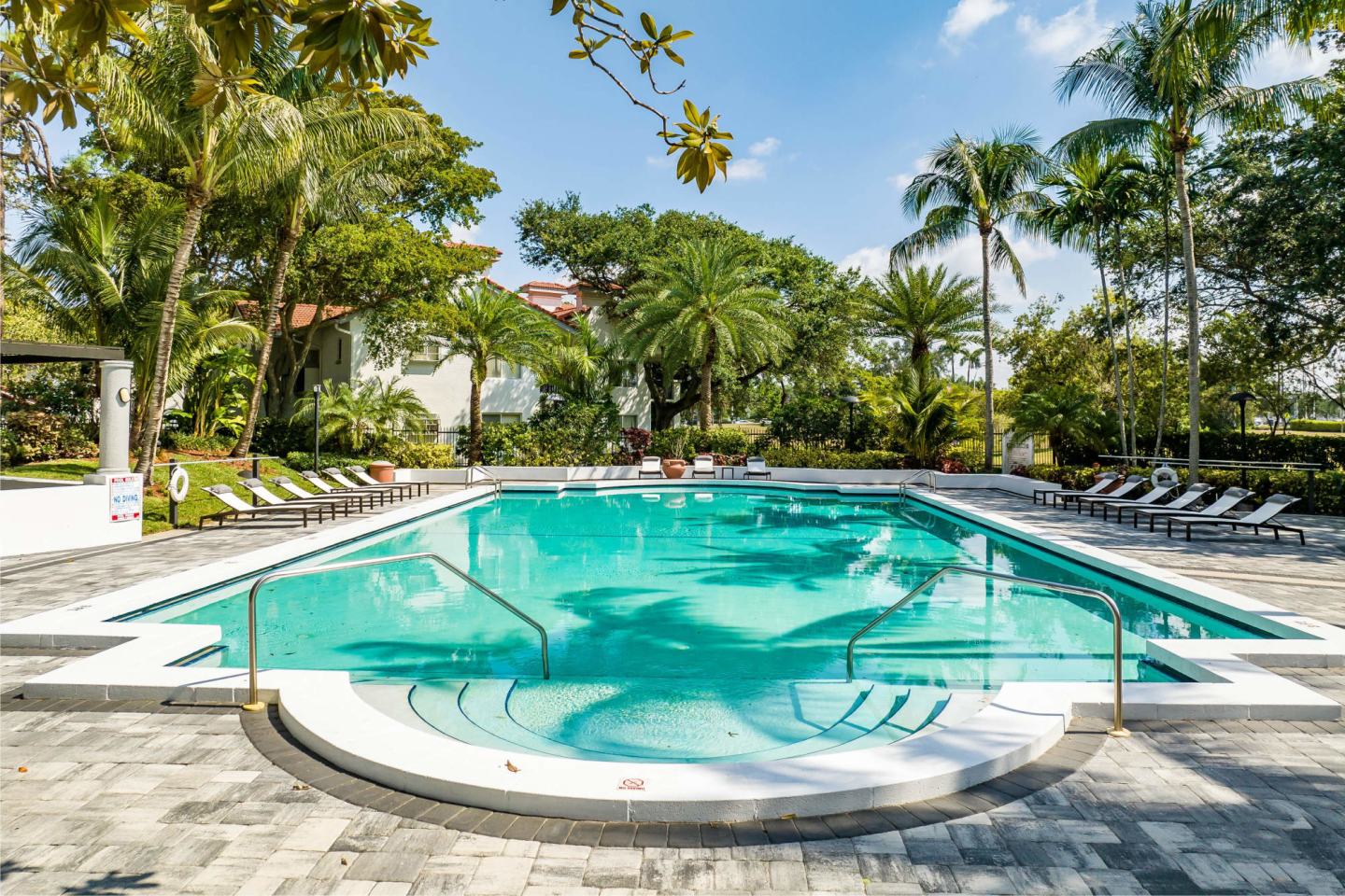 Pinebrook Pointe Image 16