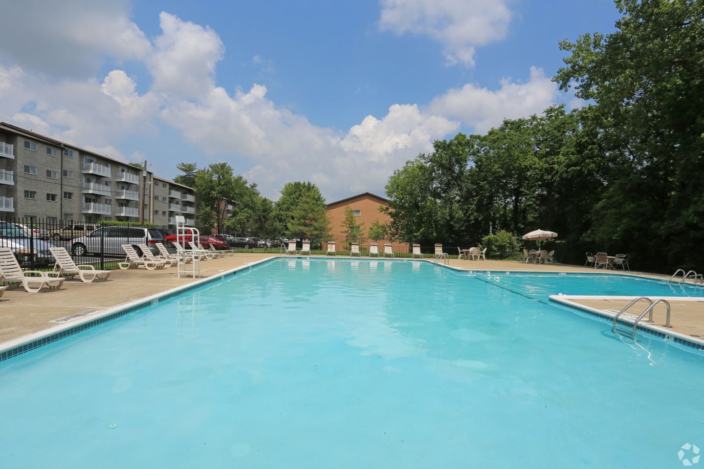 Fox Hills North Image 12