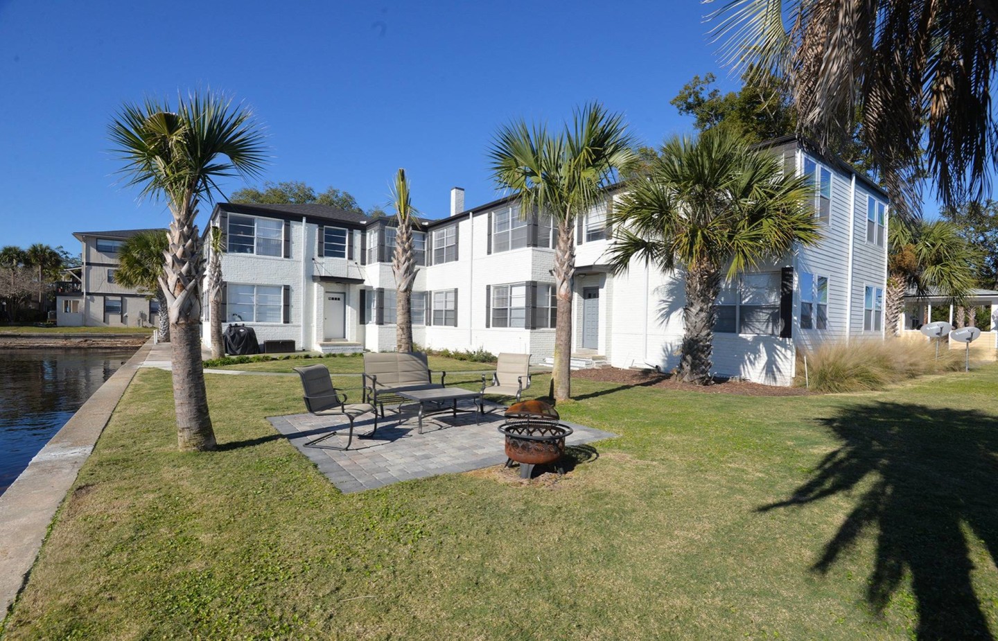 Riviera Park Apartments & Townhomes Image 21