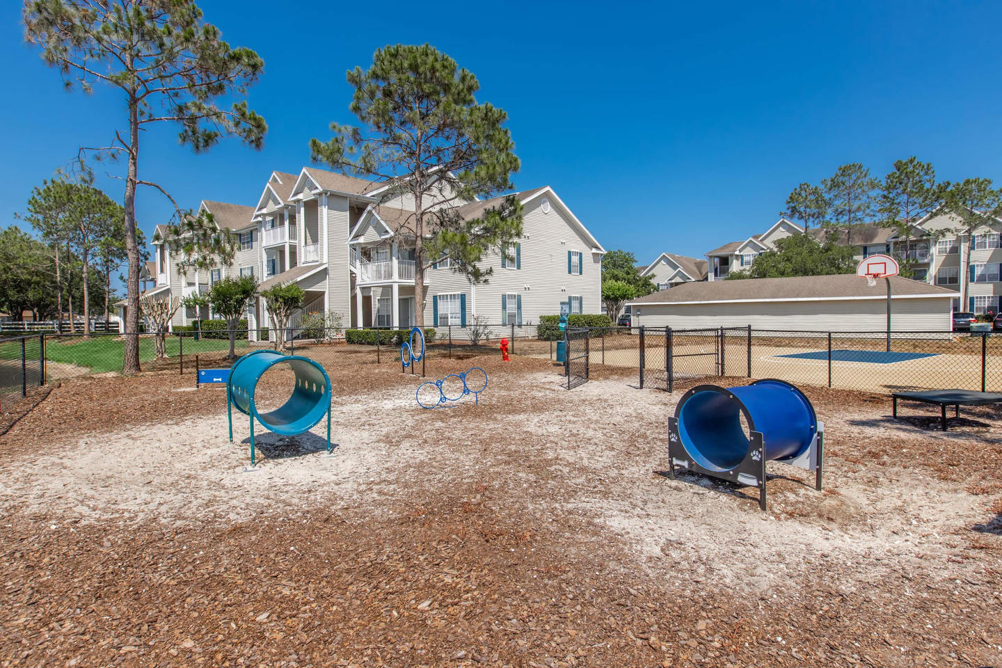 Lake House Apartments Image 30