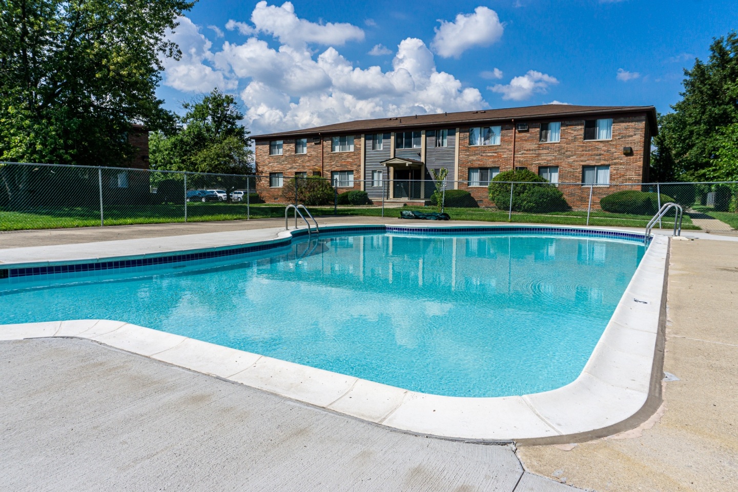 Golf Manor Apartments Image 11