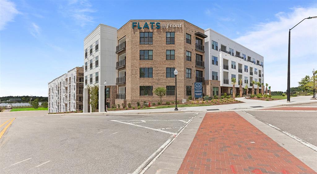 Flats on Front Image 33