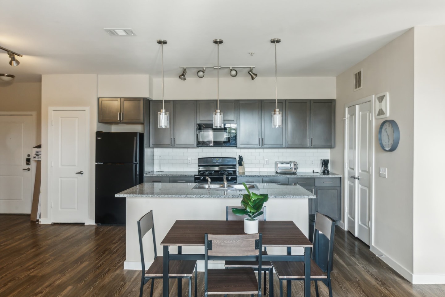 Smart Living Cullen Image 22