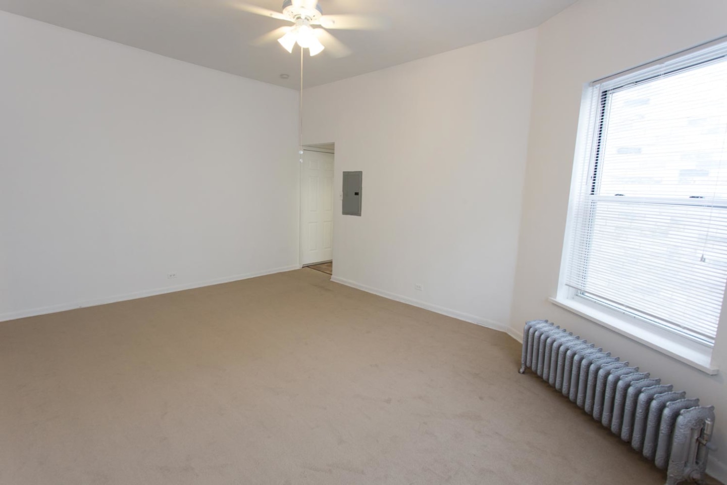 5300-5308 S. Hyde Park Boulevard Image 19