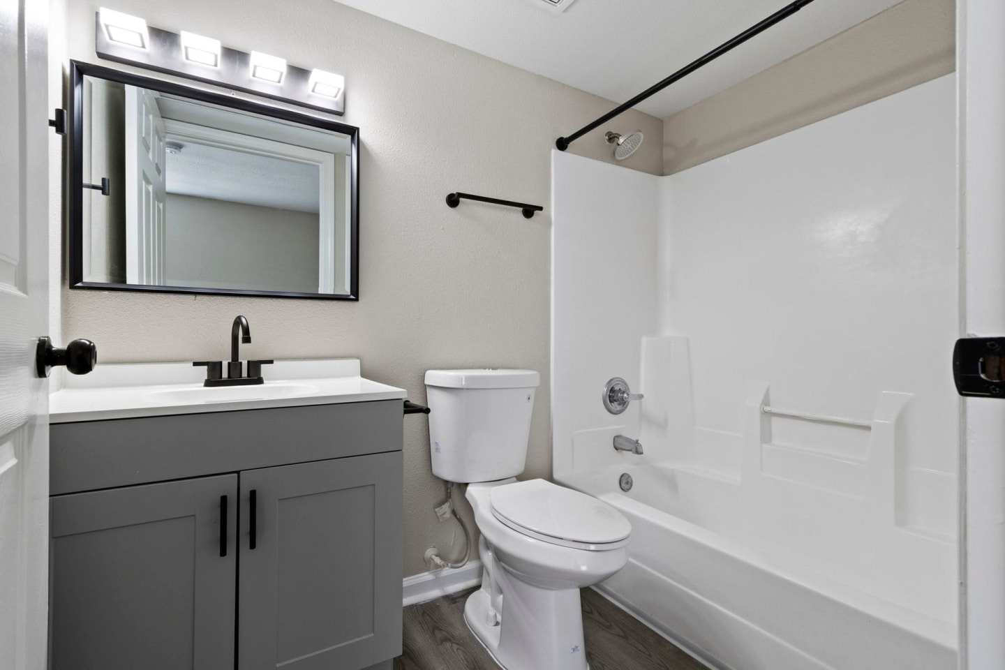 The Latitude Apartments Image 17