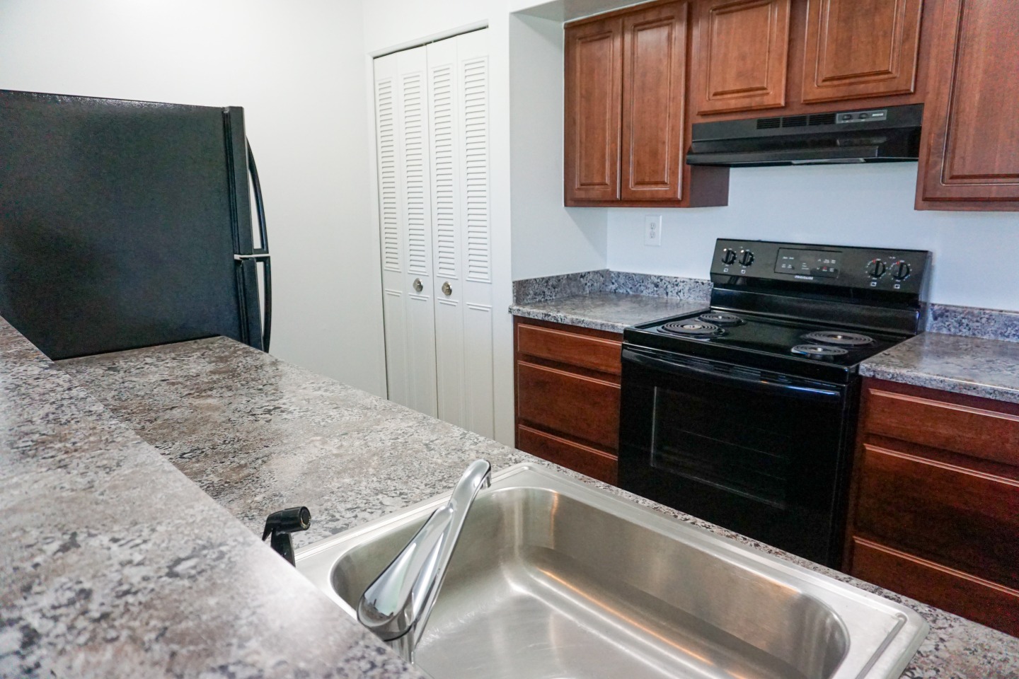 Woodcrest Apartments Image 9