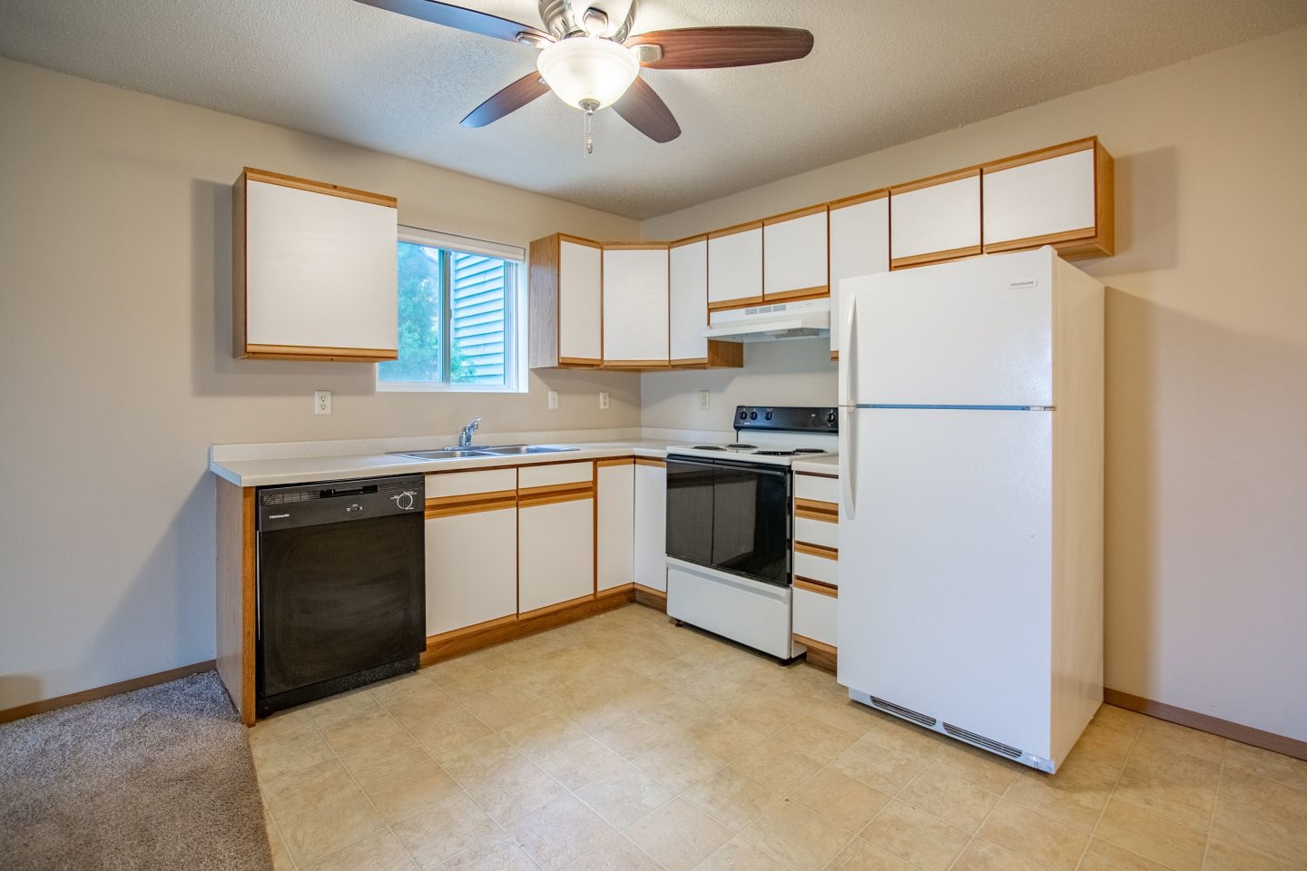 Turnpike Apartments Image 4