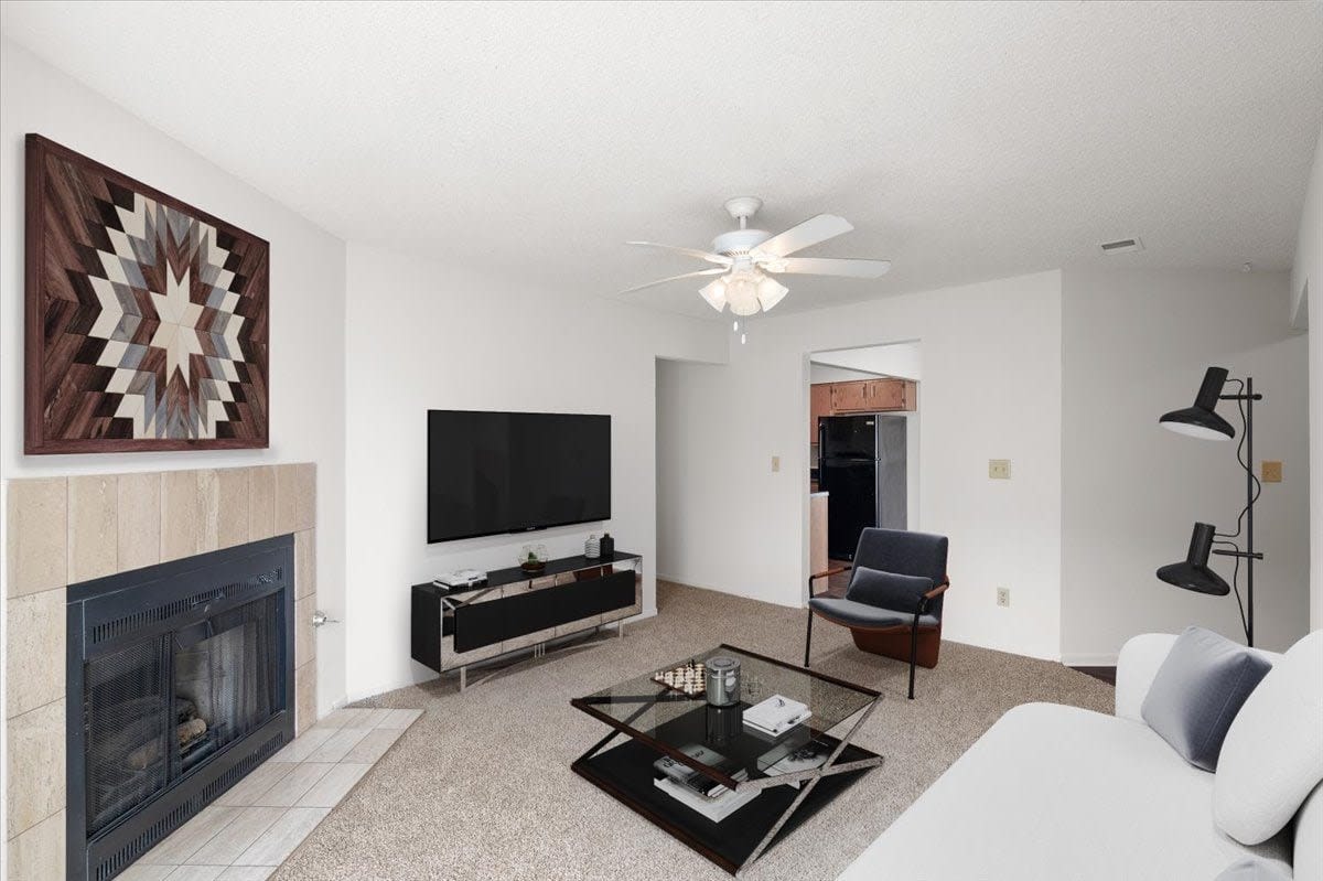 Deerfield Apartments Image 3