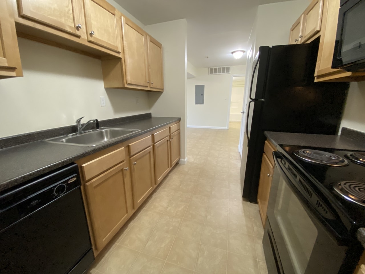 Redstone Apartments Image 25