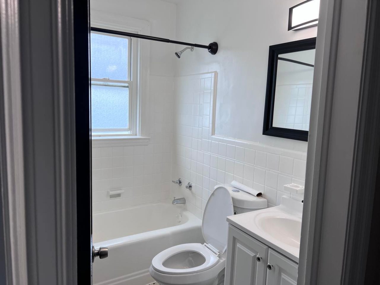 Laurel 332 Image 3
