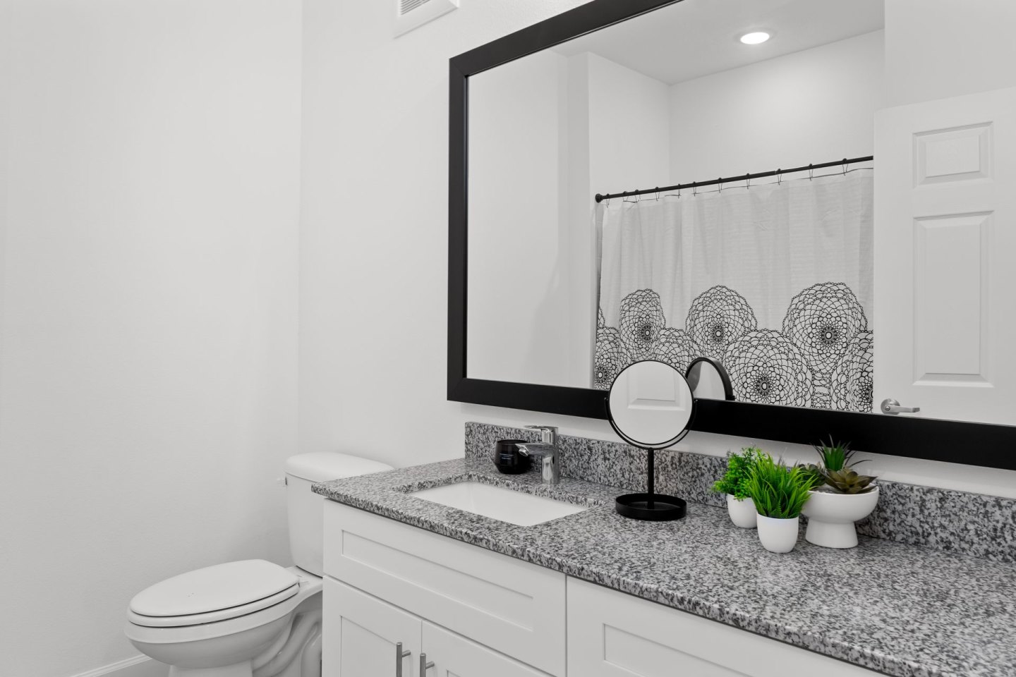 Nottinghill Living Davenport Image 3