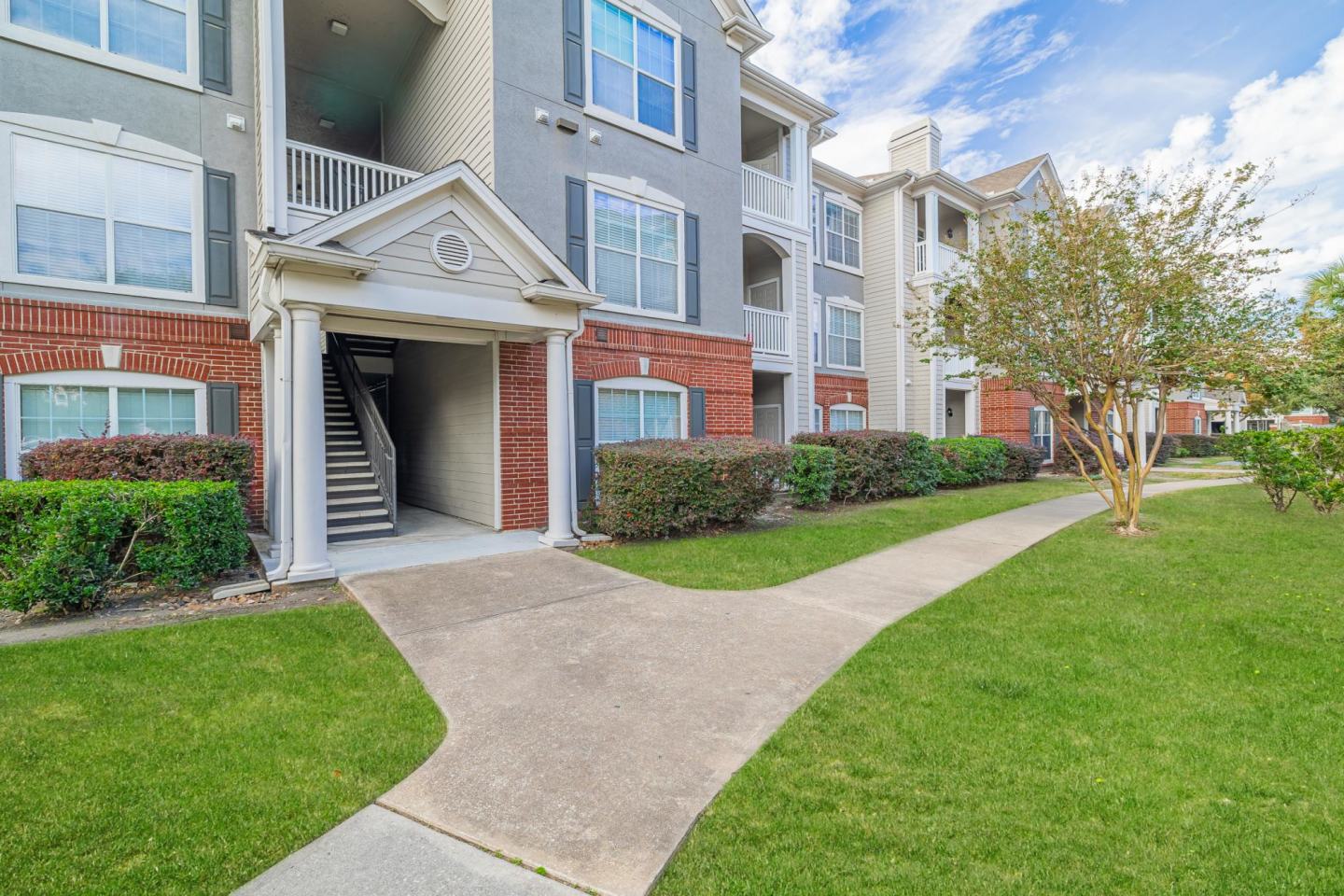 Ariana Cypress Estates Image 34