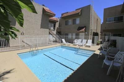 Warner Courtyard Apartments Image 23