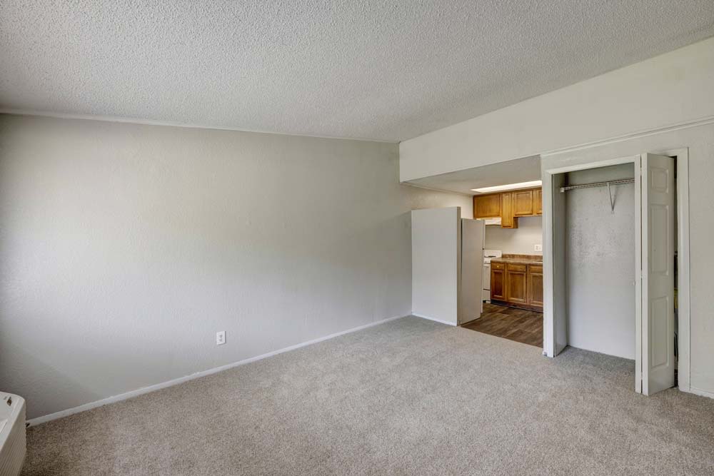Pelican Pointe Apartments Image 4