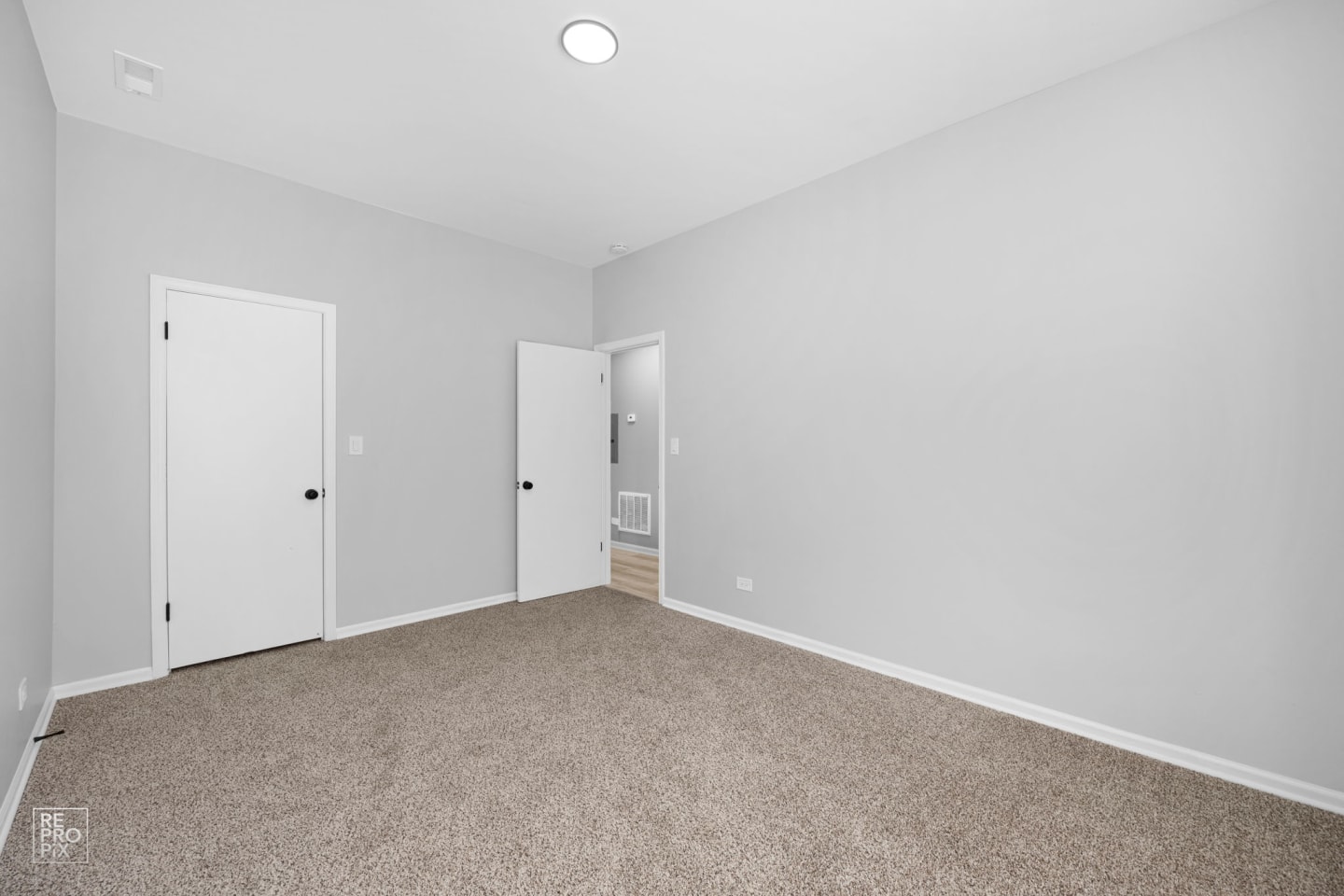 4750 S Calumet Ave Image 22