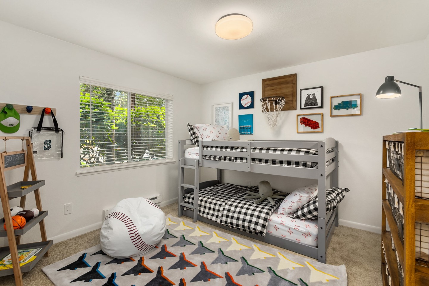 Porchlight Apartments Image 13