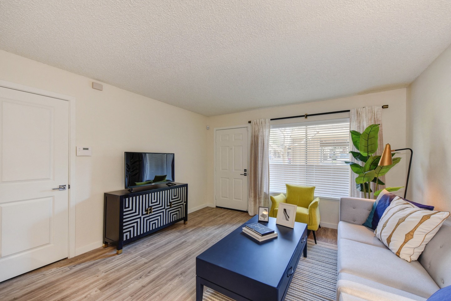 Canyon Terrace Apartments Image 16