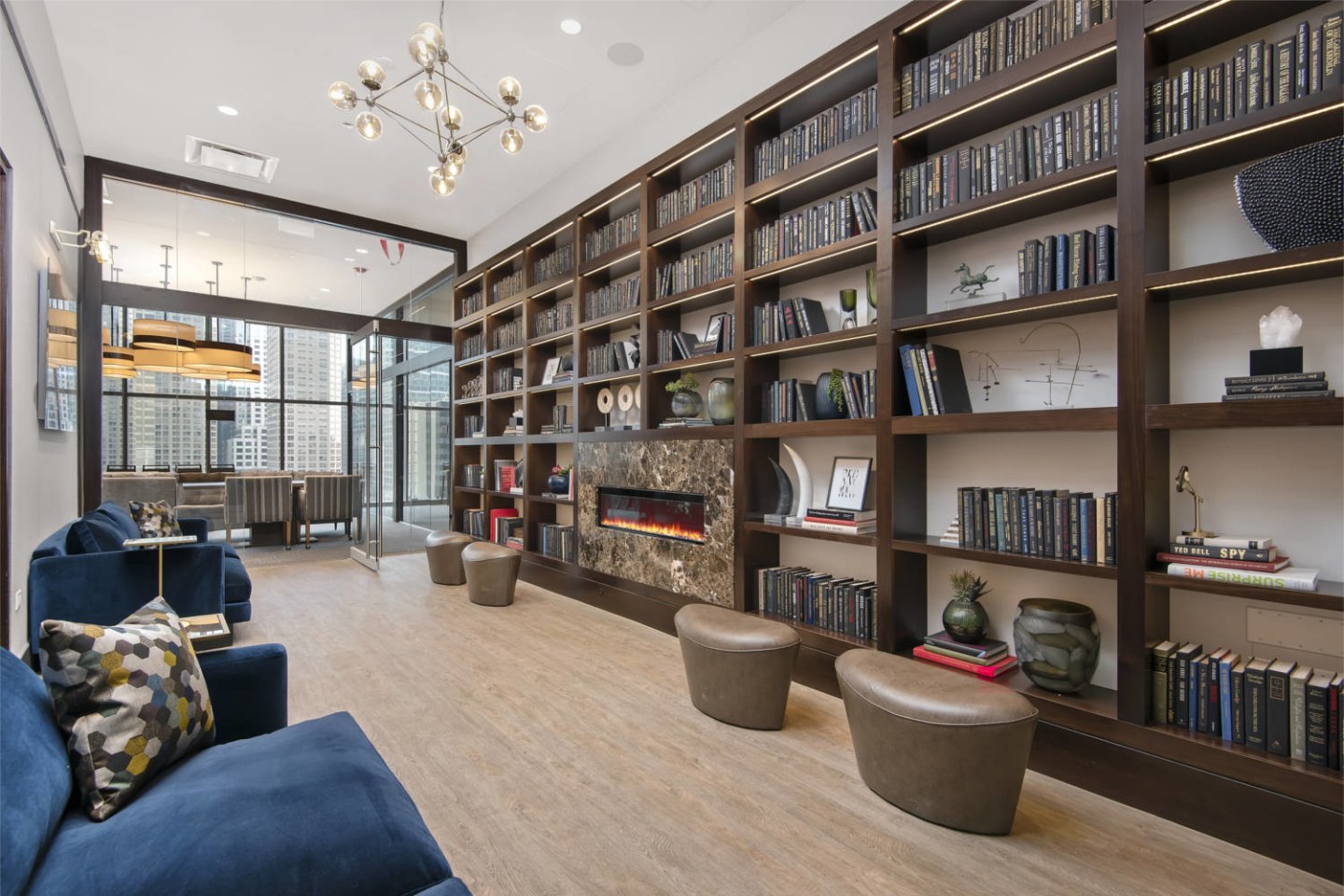 727 West Madison Image 24