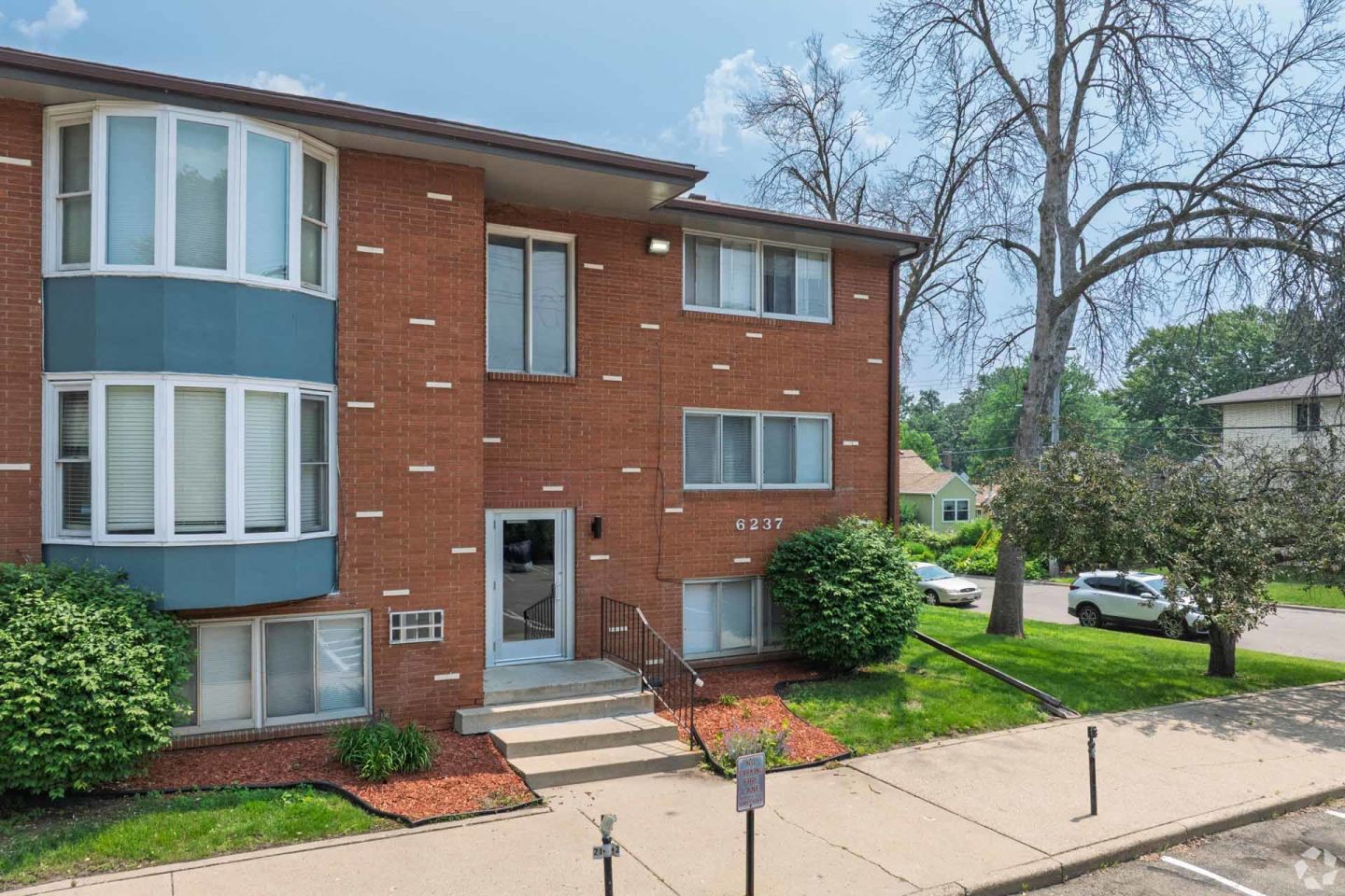 Richfield Square Apartments Image 4