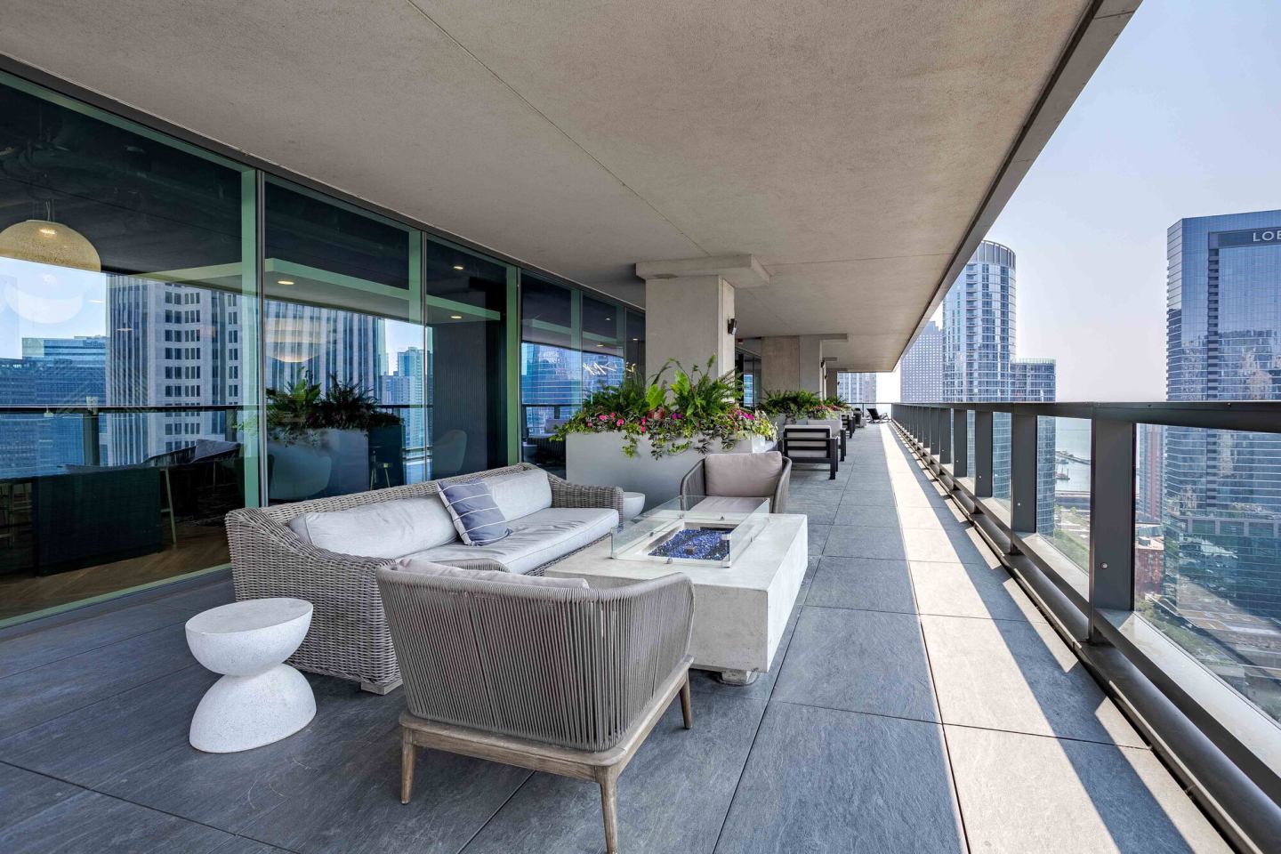 Aston Chicago Image 33