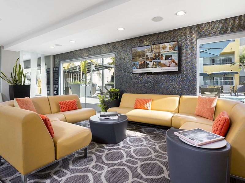 The Crescent at West Hollywood Image 7