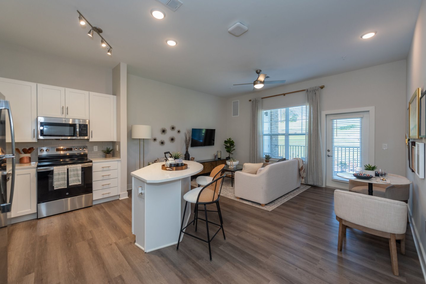 Acclaim at the Hill - Senior Living Image 17