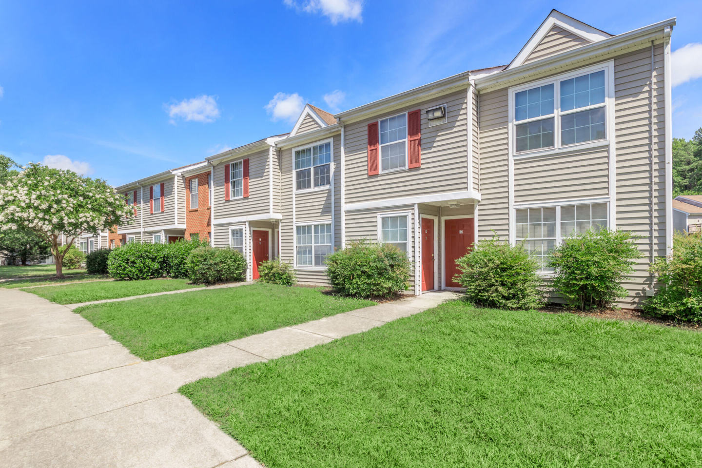 Pinetree Apartments Image 5