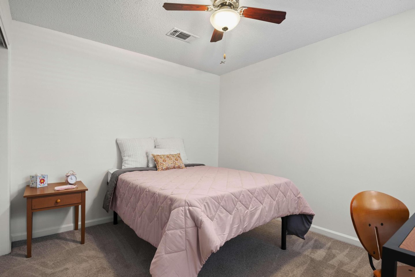 Student Housing - 1540 Place Image 39