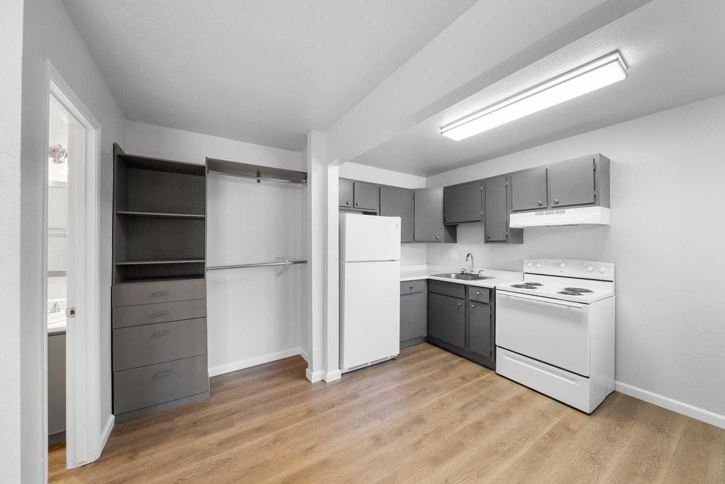 Home Suites Image 5