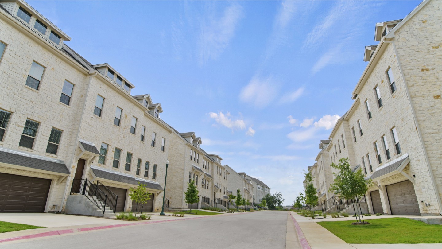 Summit Brownstones Townhomes Image 27
