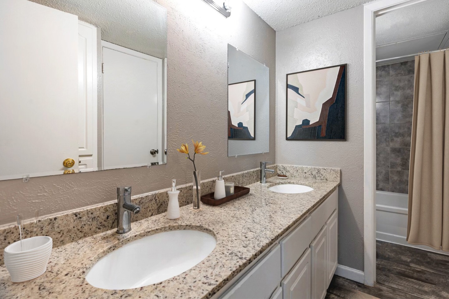 The Flats at Brentwood Image 5