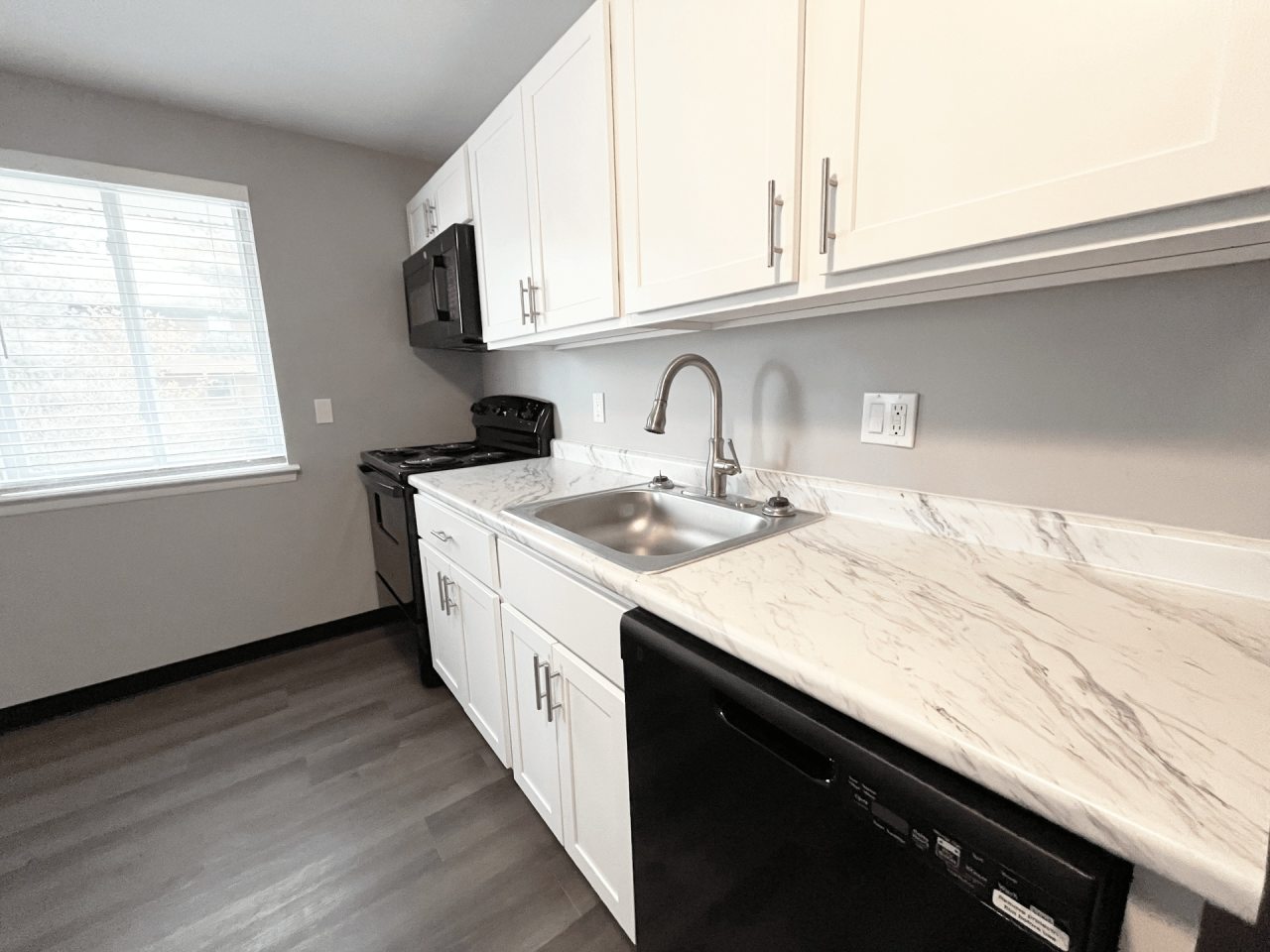 Highview Manor Apartments Image 17