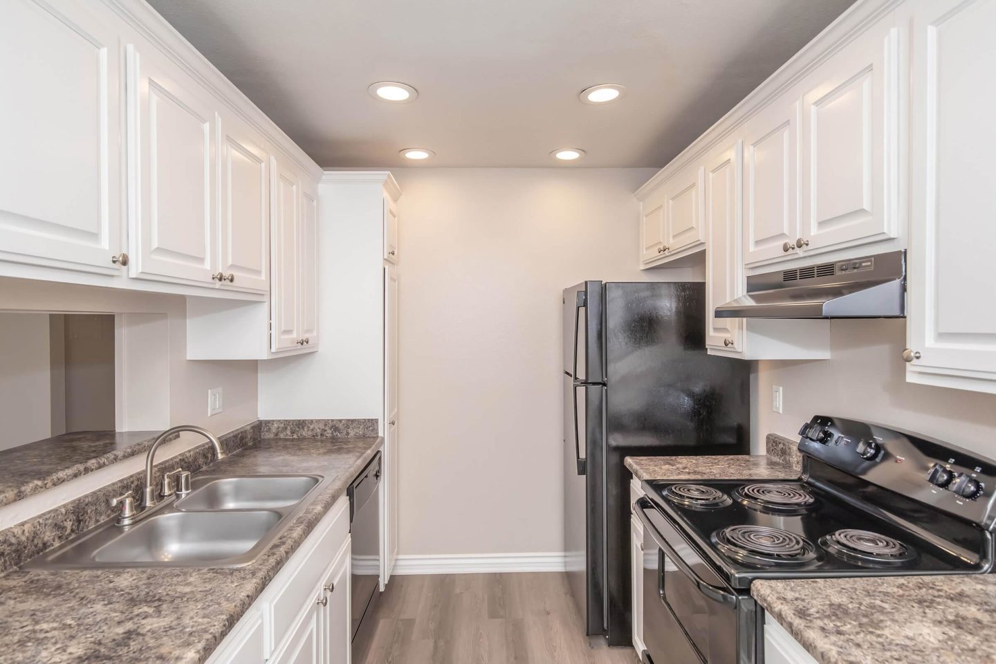 Raintree Apartment Homes Image 3