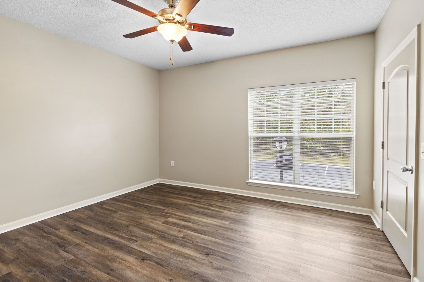 Odyssey Lake Apartments Image 45