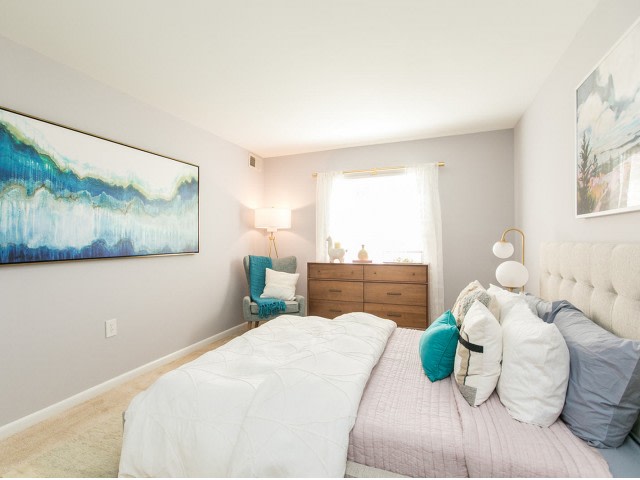 Crofton Village Apartments Image 9