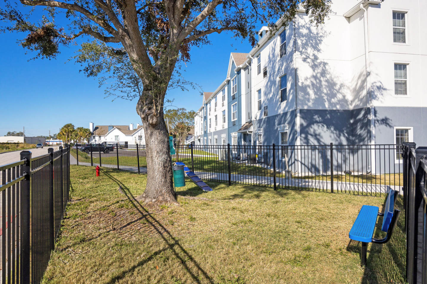 Pelican Lake Apartment Homes Image 8