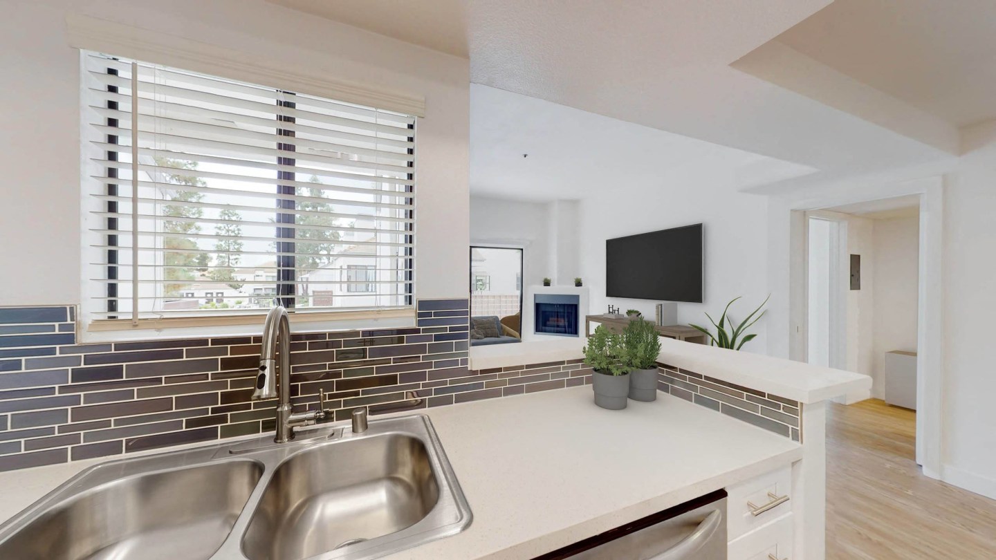 Sendero Huntington Beach Image 6
