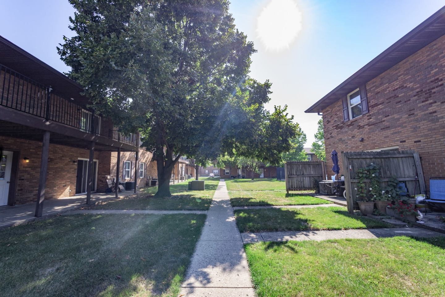 Somerset Apartments Image 20