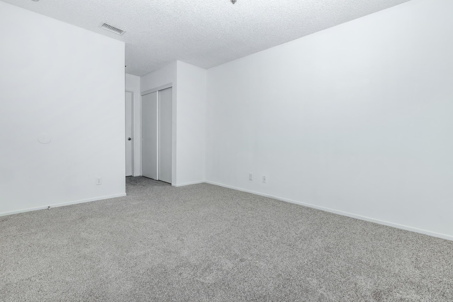 Pinecrest Apartment Homes Image 15
