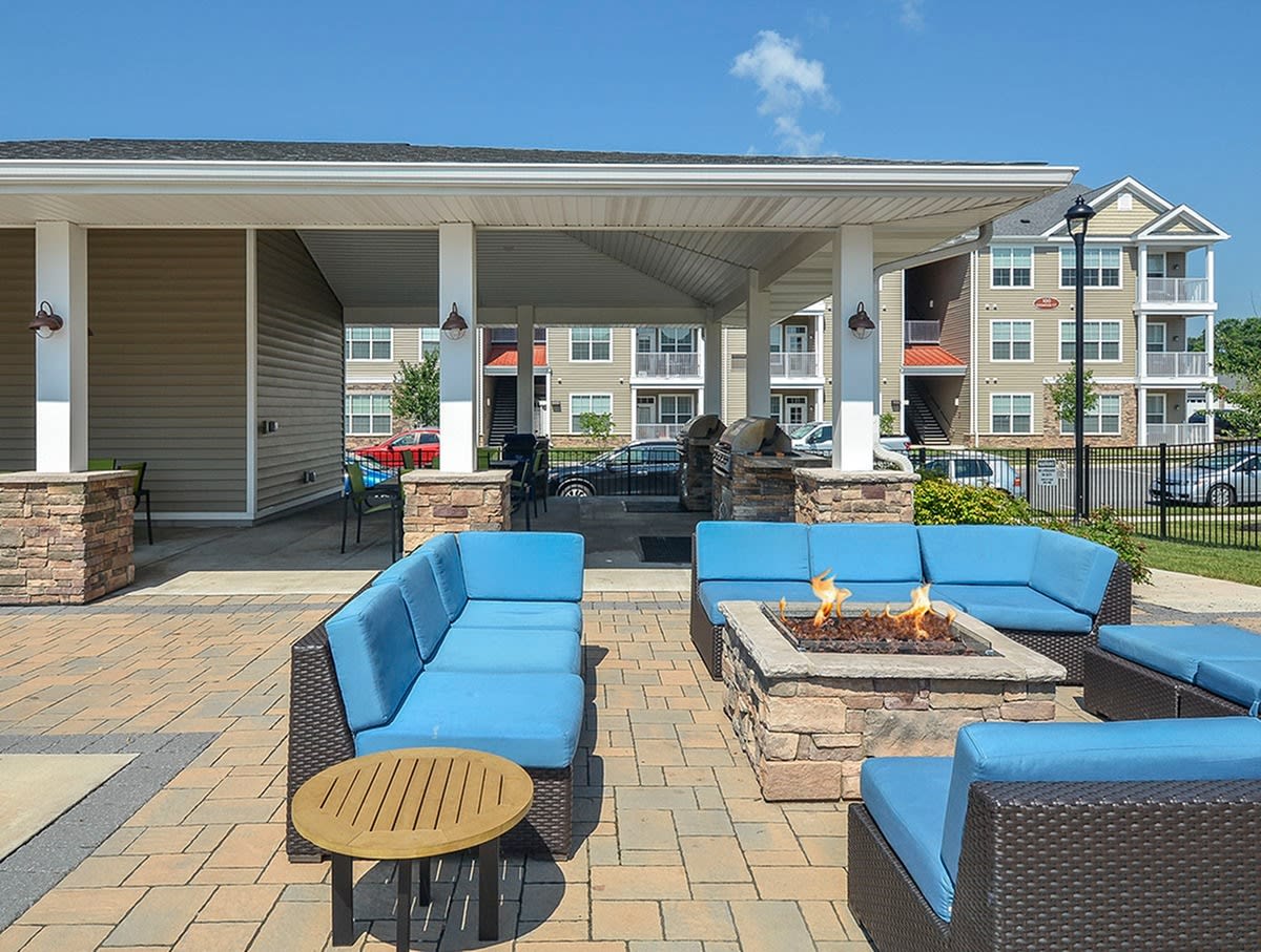 Westfield 41 Apartment Homes Image 14