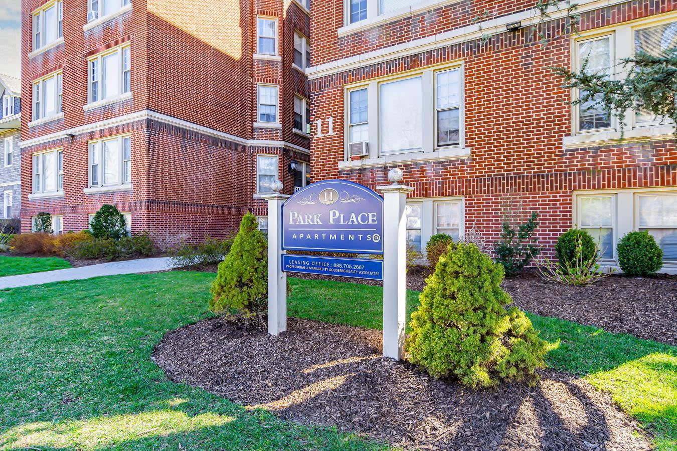 11 Park Place Apartments Image 13