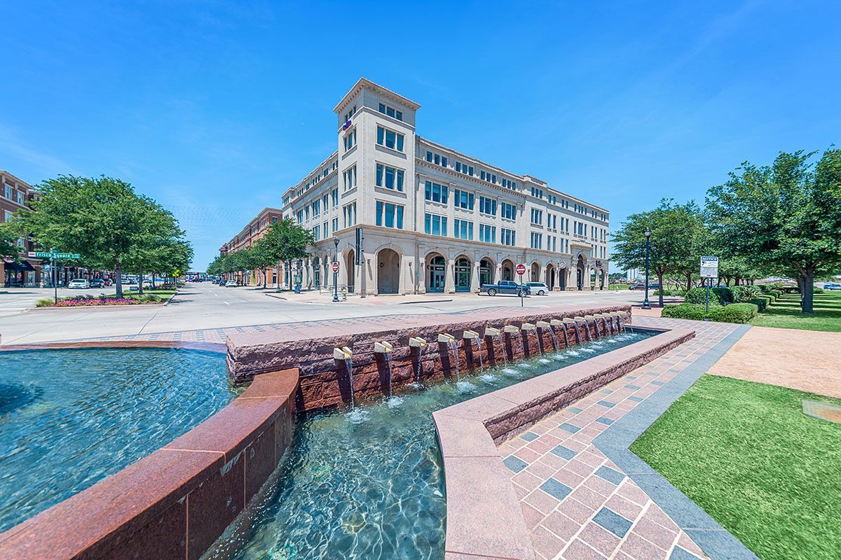 Plaza At Frisco Square Image 37