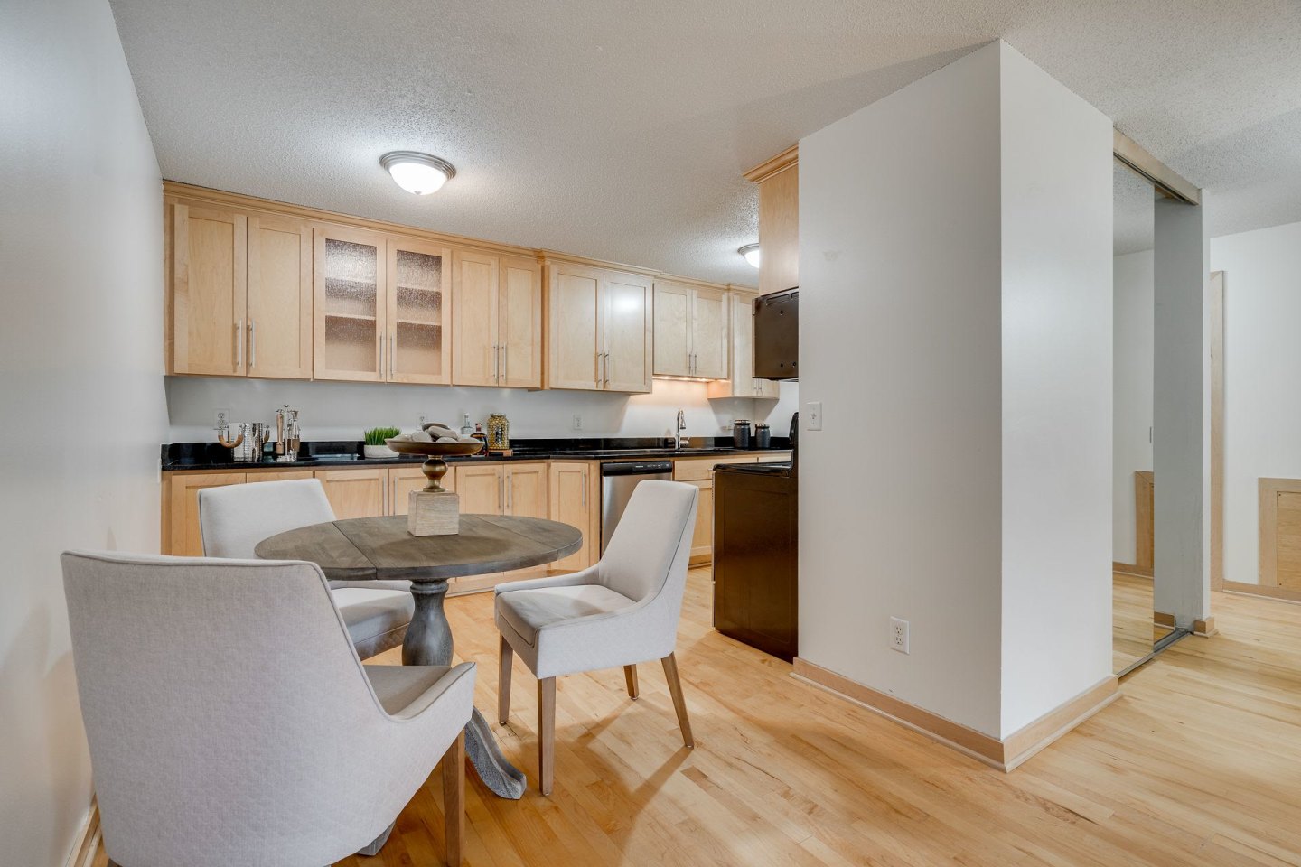 311 Kenwood Parkway Image 3