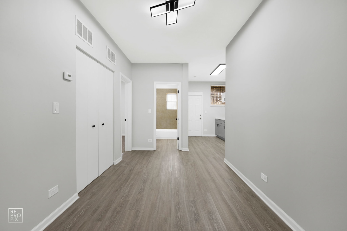 447 N Austin Image 4